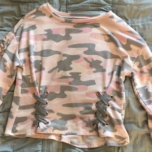 Justice camo live freely